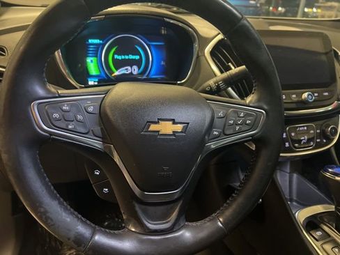 Used 2018 Chevrolet Volt Premier FWD image 26
