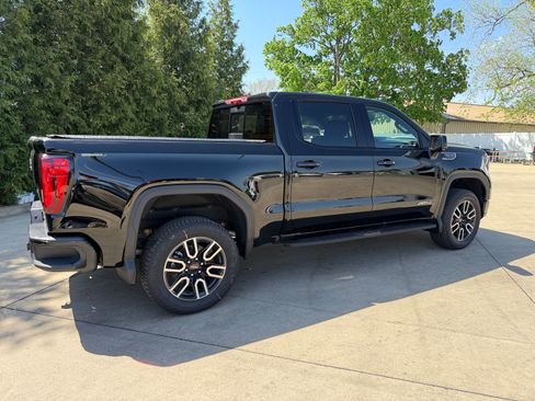 New 2026 GMC Sierra 1500 AT4 w/ AT4 Premium Package AWD/4WD image 31