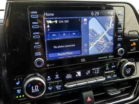 Used 2022 Toyota Highlander Limited AWD/4WD image 19