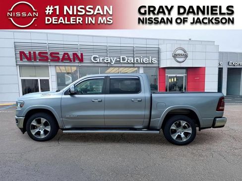 Used 2019 RAM 1500 Laramie AWD/4WD image 4