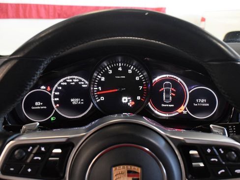 Used 2018 Porsche Panamera 4 AWD/4WD image 13