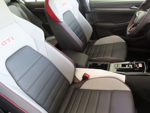 New 2026 Volkswagen GTI SE image 28