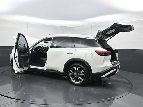 Used 2023 INFINITI QX60 Luxe w/ Vision Package FWD image 43