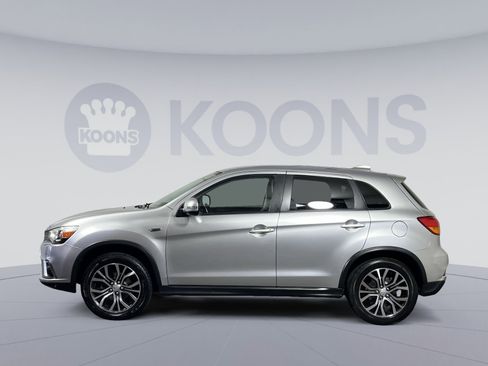 Used 2018 Mitsubishi Outlander Sport SE image 2