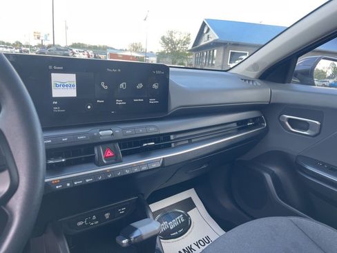 Used 2025 Kia K4 LXS image 21