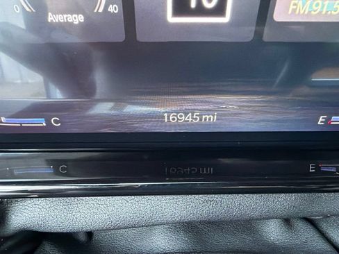 Used 2024 Jeep Grand Wagoneer L Series III AWD/4WD image 24