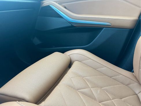 Used 2024 BMW X5 xDrive40i w/ Premium Package image 19