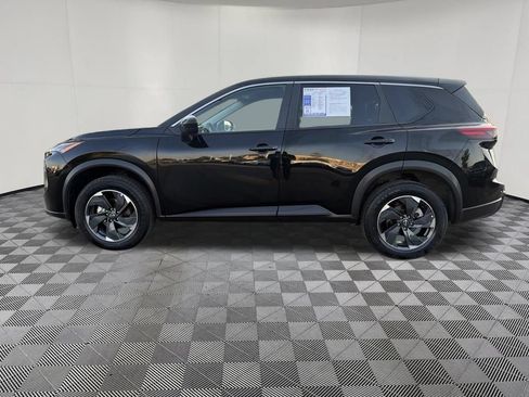 Used 2024 Nissan Rogue SV AWD/4WD image 4