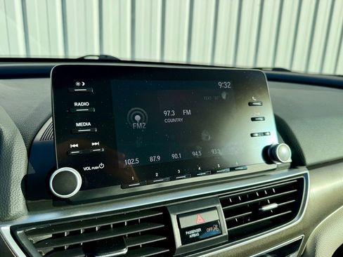 Used 2018 Honda Accord Hybrid image 27