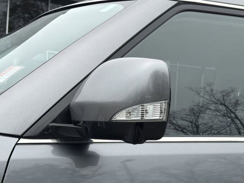 Certified 2023 Nissan Armada SL image 33