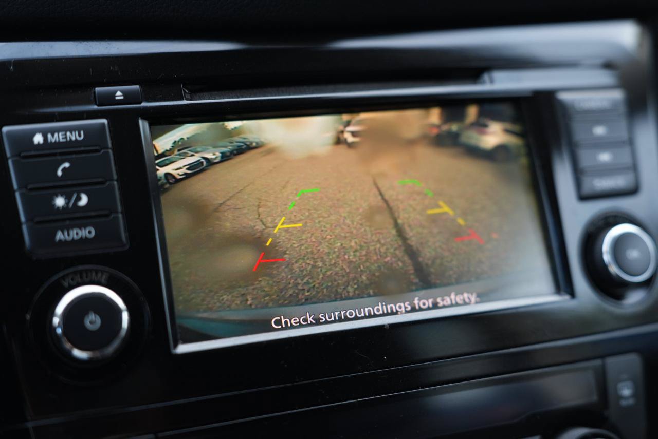 Used 2019 Nissan Rogue SV AWD/4WD image 18