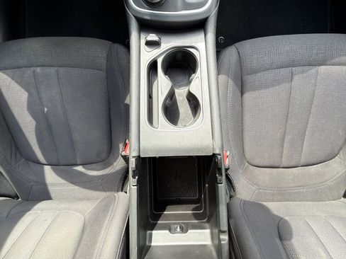 Used 2015 Chrysler 200 Limited image 27