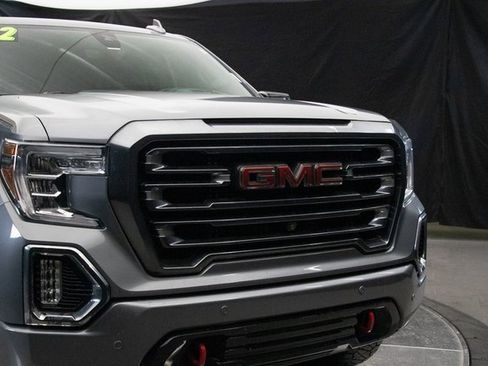 Used 2022 GMC Sierra 1500 AT4 w/ AT4 Premium Package image 3
