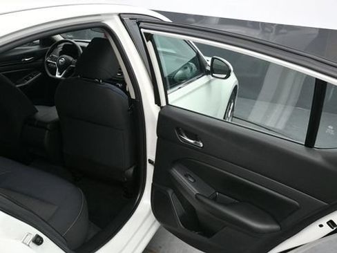 Used 2021 Nissan Altima 2.5 S FWD image 10