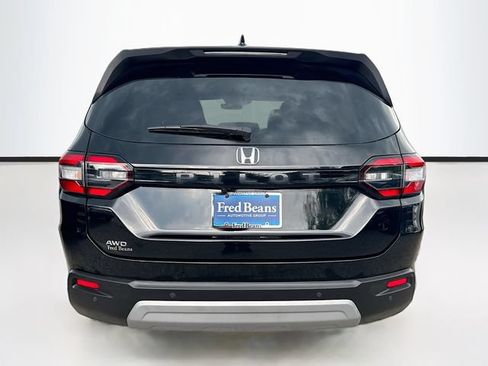 Used 2025 Honda Pilot EX-L image 7