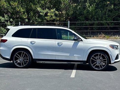 Used 2022 Mercedes-Benz GLS 450 4MATIC image 6