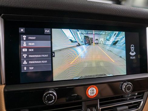 New 2026 Porsche Macan image 30