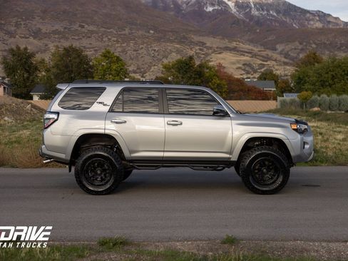 Used 2021 Toyota 4Runner TRD Off-Road Premium image 9
