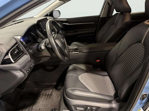 Used 2023 Toyota Camry SE w/ Blackout Package (TMS) AWD/4WD image 13