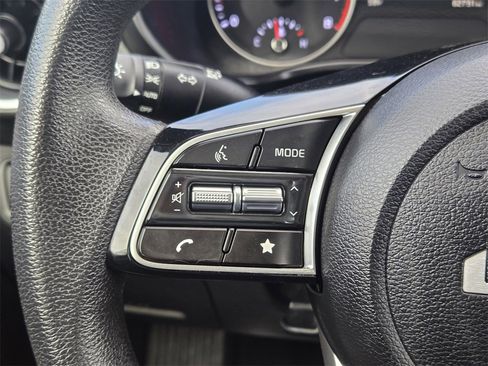 Certified 2024 Kia Forte LXS image 27