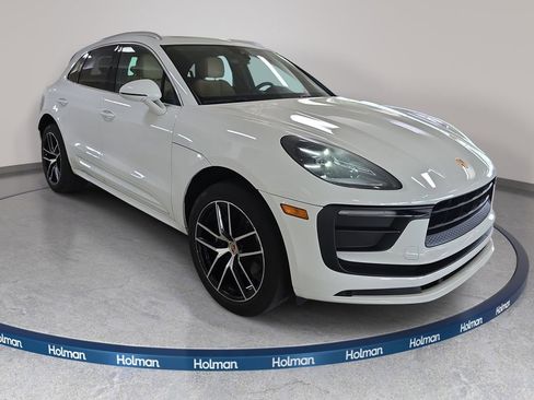 Used 2022 Porsche Macan AWD/4WD image 4