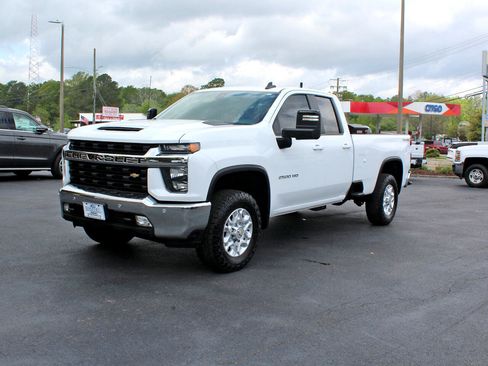 Used 2022 Chevrolet Silverado 2500 LT w/ Convenience Package image 8