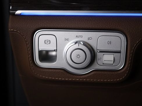 Used 2024 Mercedes-Benz GLS 450 4MATIC image 28