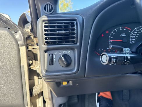 Used 1998 Chevrolet Camaro Z28 image 14