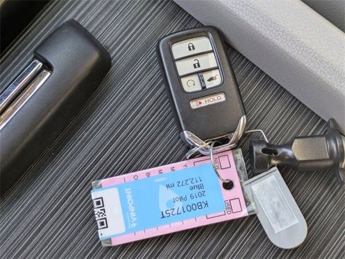 Used 2019 Honda Pilot Touring image 36