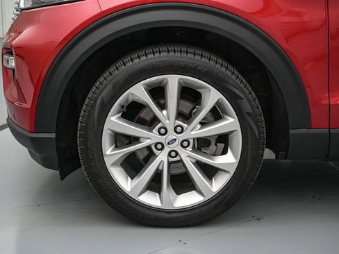 Certified 2023 Ford Explorer Platinum w/ Class IV Trailer Tow Package AWD/4WD image 12