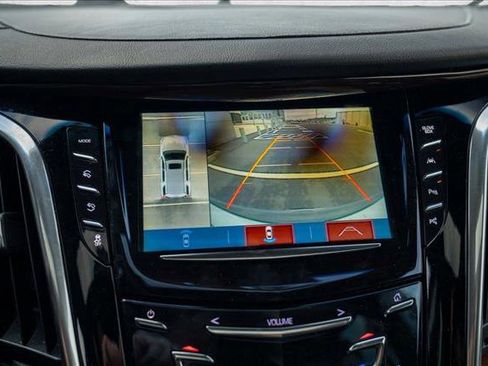 Used 2018 Cadillac Escalade Premium Luxury image 17