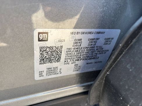 Used 2025 Chevrolet Trax LT FWD image 27