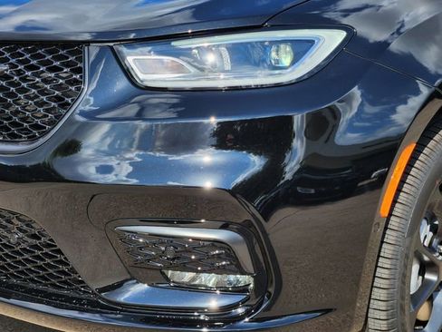 New 2026 Chrysler Pacifica Limited AWD/4WD image 5