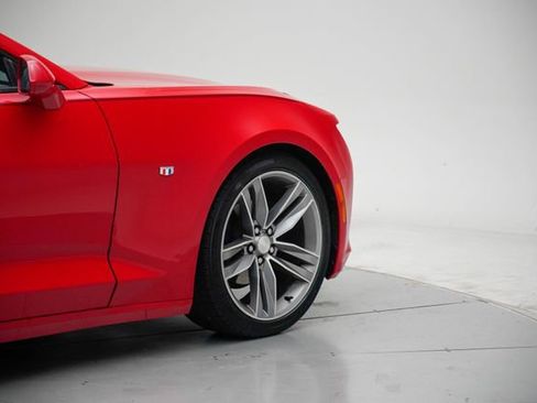 Used 2018 Chevrolet Camaro LT w/ RS Package RWD image 7