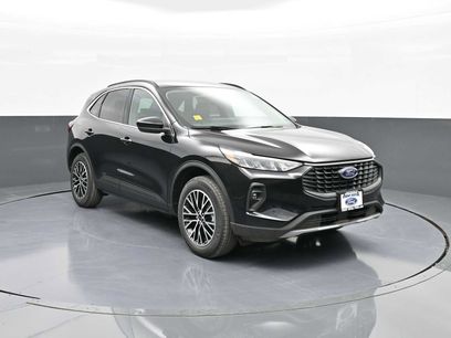 New 2025 Ford Escape SE