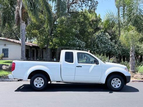 Used 2019 Nissan Frontier S RWD image 6