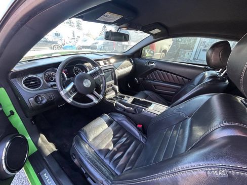 Used 2013 Ford Mustang Premium image 10