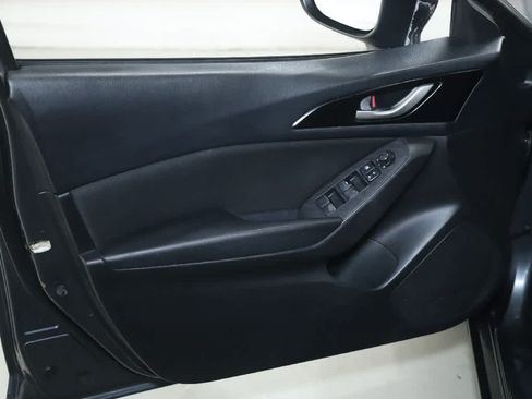 Used 2016 MAZDA MAZDA3 i Sport w/ Preferred Equipment Package FWD image 15