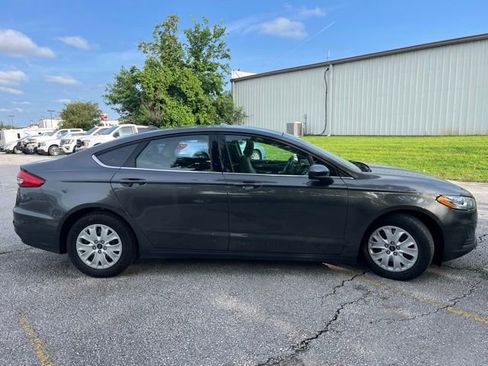 Used 2020 Ford Fusion S FWD image 7