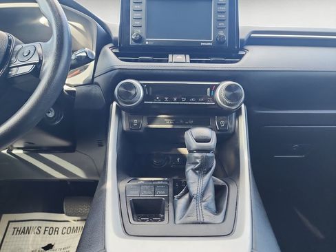 Certified 2022 Toyota RAV4 LE image 11