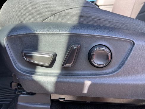 New 2024 Toyota Tacoma TRD Off-Road image 10