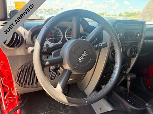 Used 2010 Jeep Wrangler Rubicon w/ PWR Convenience Group AWD/4WD image 10