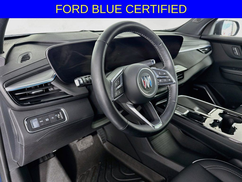 Used 2025 Buick Enclave Preferred FWD image 12