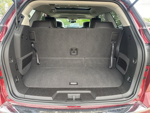 Used 2017 Buick Enclave Leather AWD/4WD image 34