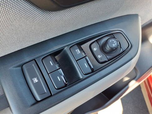 Certified 2025 Subaru Forester image 23