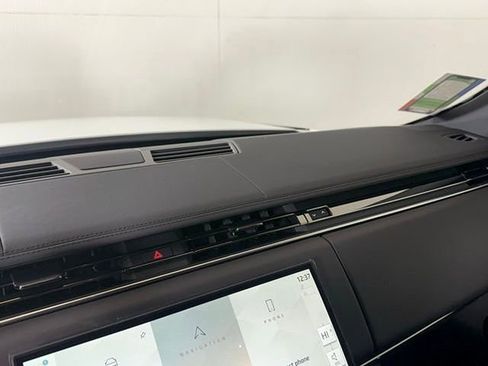 New 2025 Land Rover Range Rover Sport Dynamic SE image 32