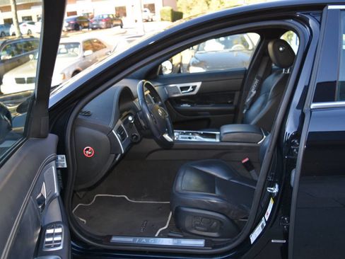Used 2013 Jaguar XF 3.0 image 29