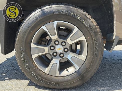 Used 2015 Chevrolet Colorado Z71 image 9