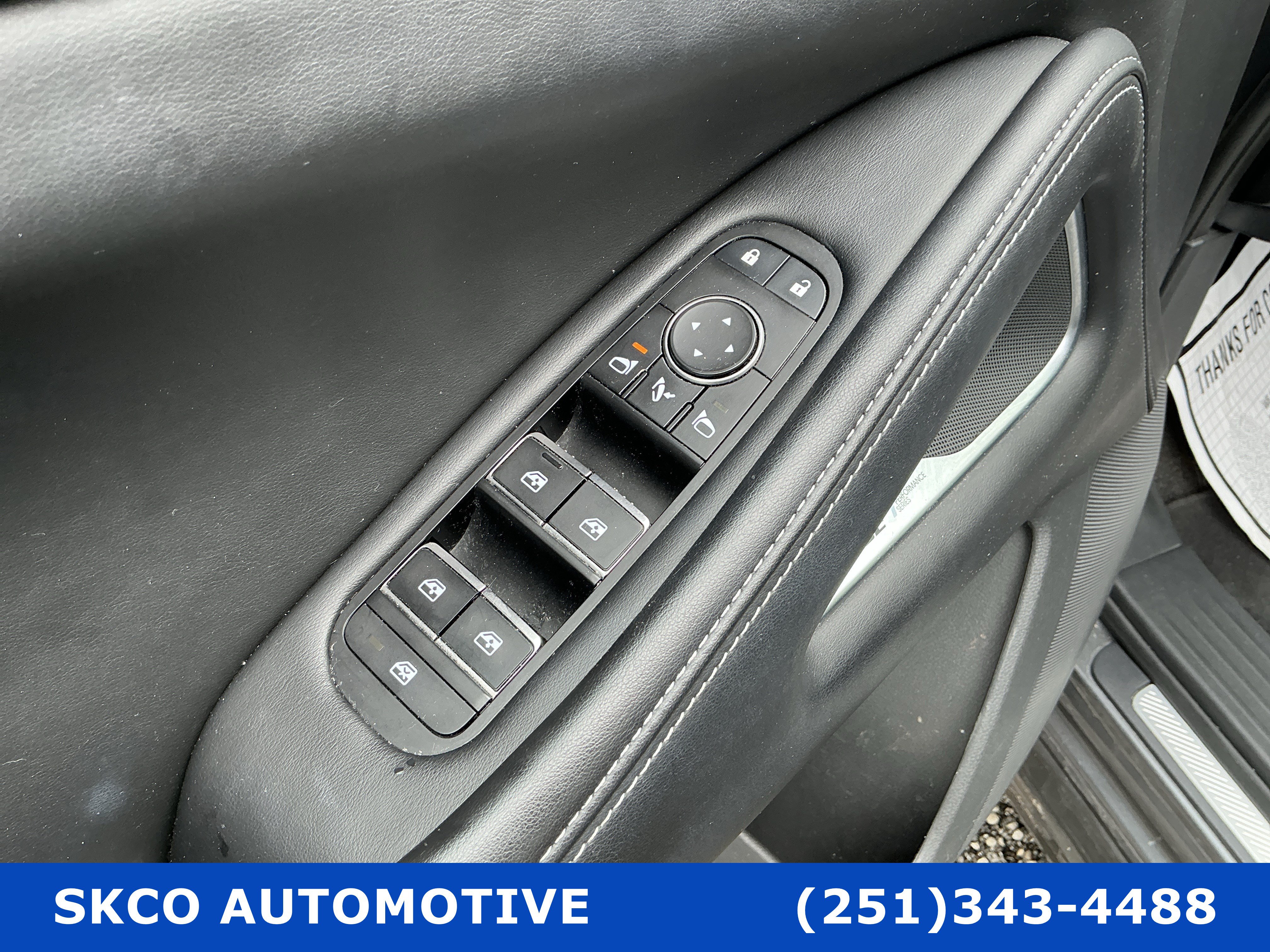 Used 2023 INFINITI QX60 Luxe w/ Performance Audio Package FWD image 22