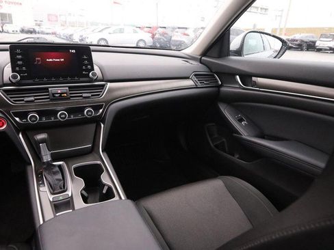 Used 2018 Honda Accord LX image 24